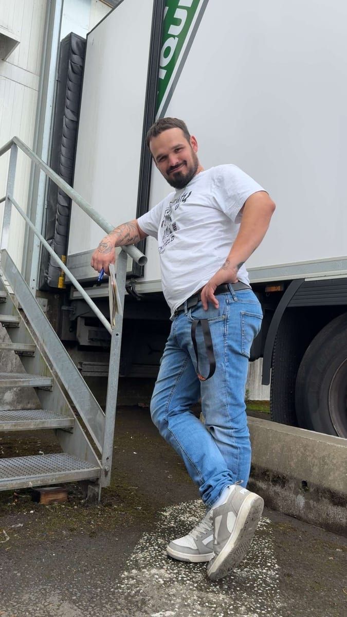Phuong - Rencontre gay à Rumendingen Profil de Phuong, 35 ans, Rencontre gay à Rumendingen (Berne)