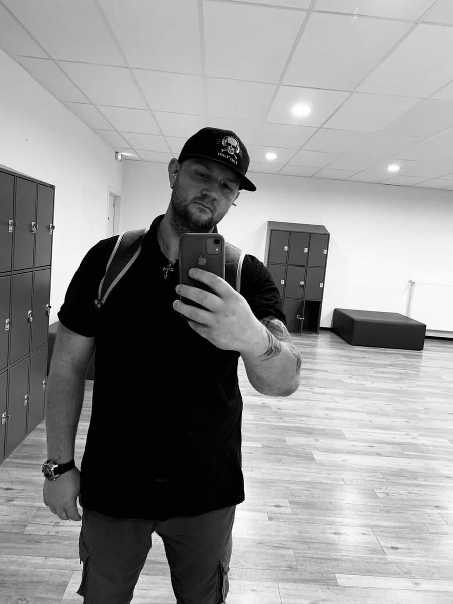 Profil de Imre, 23 ans, Rencontre gay à Zwischenflüh (Berne)