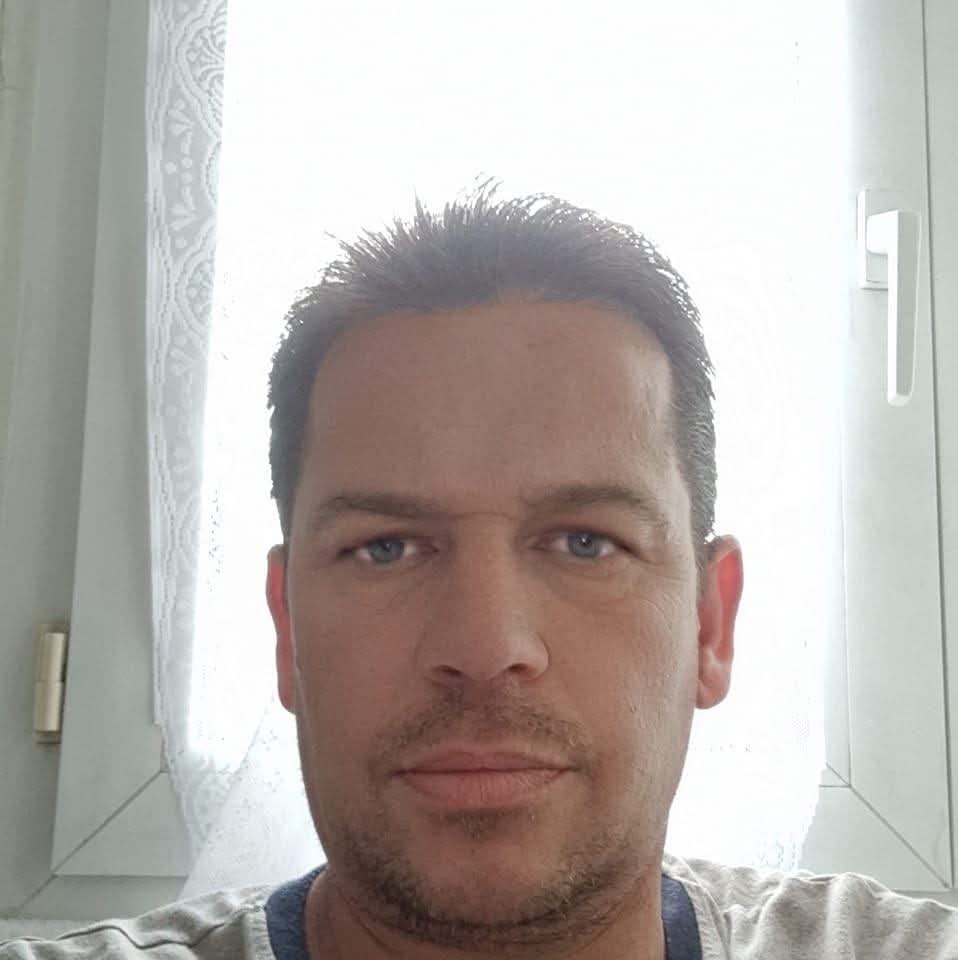 Wilem - Rencontre gay à Rumendingen Profil de Wilem, 26 ans, Rencontre gay à Rumendingen (Berne)