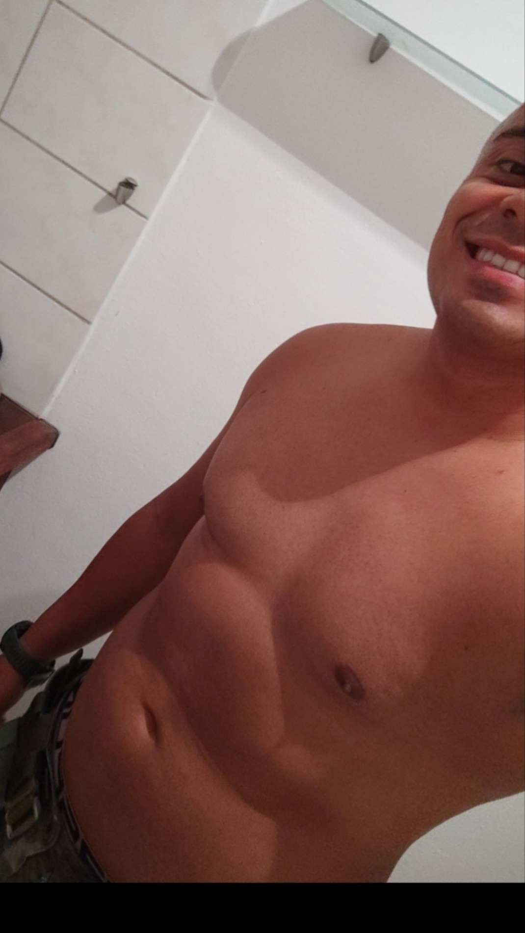 Veli - Rencontre gay à Utzigen Profil de Veli, 31 ans, Rencontre gay à Utzigen (Berne)