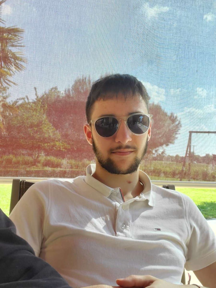 Nadjib - Rencontre gay à Bärau Profil de Nadjib, 27 ans, Rencontre gay à Bärau (Berne)