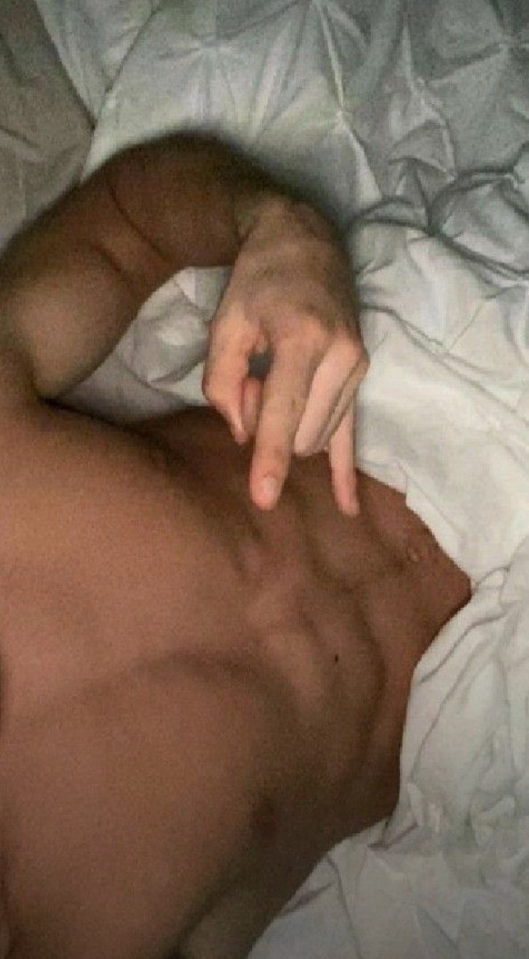 Omur - Rencontre gay à Eschert Profil de Omur, 24 ans, Rencontre gay à Eschert (Berne)