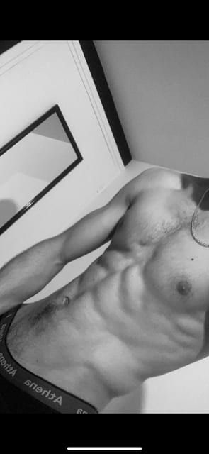 Sevane - Rencontre gay à Wabern Profil de Sevane, 30 ans, Rencontre gay à Wabern (Berne)