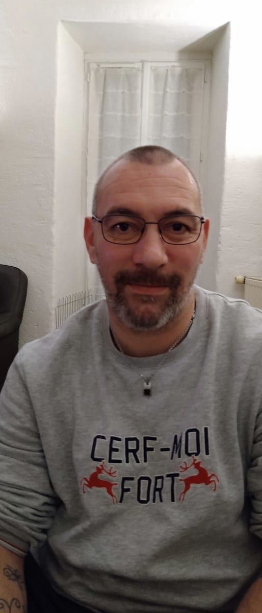 Profil de Travys, 26 ans, Rencontre gay à Cerlier (Berne)
