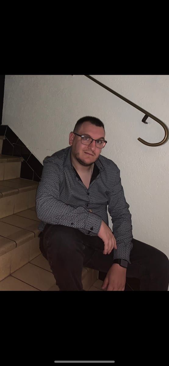 Yanko - Rencontre gay à Alchenflüh Profil de Yanko, 27 ans, Rencontre gay à Alchenflüh (Berne)