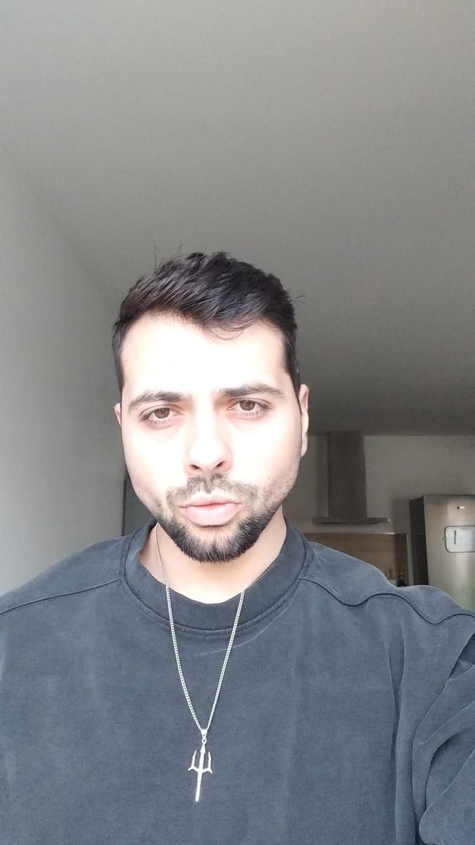Profil de Louis-ferdinand, 34 ans, Rencontre gay à Brenzikofen (Berne)
