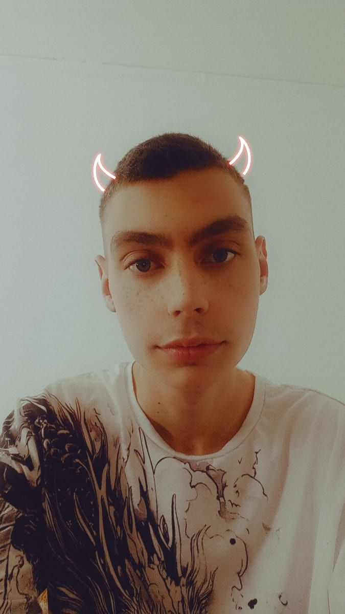 Lilouan - Rencontre gay à Fahrni b. Thun Profil de Lilouan, 22 ans, Rencontre gay à Fahrni b. Thun (Berne)