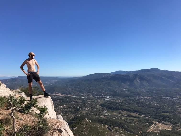 Bassirou - Rencontre gay à Le Cerneux-Veusil Profil de Bassirou, 34 ans, Rencontre gay à Le Cerneux-Veusil (Berne)