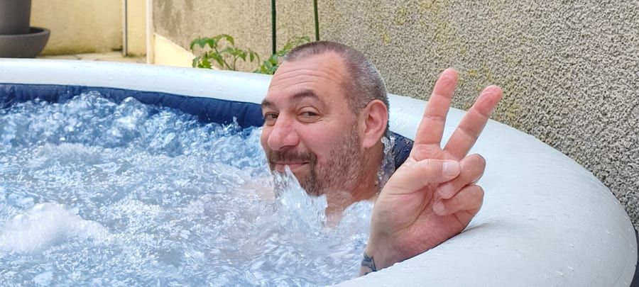 Djovani - Rencontre gay à Büren zum Hof Profil de Djovani, 42 ans, Rencontre gay à Büren zum Hof (Berne)