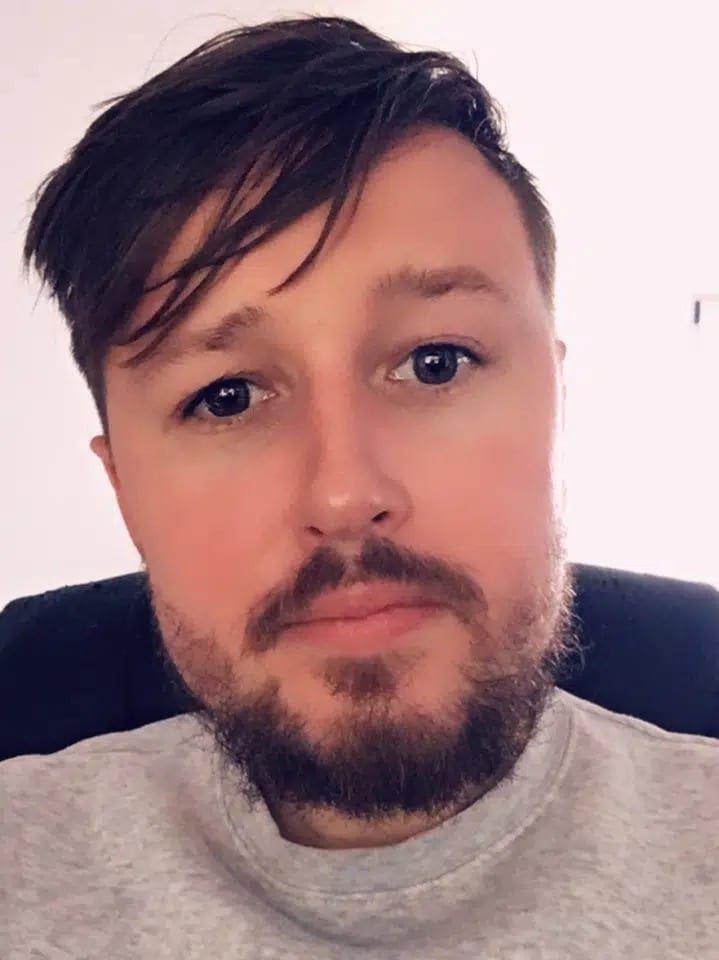 Merrick - Rencontre gay à Büren zum Hof Profil de Merrick, 29 ans, Rencontre gay à Büren zum Hof (Berne)