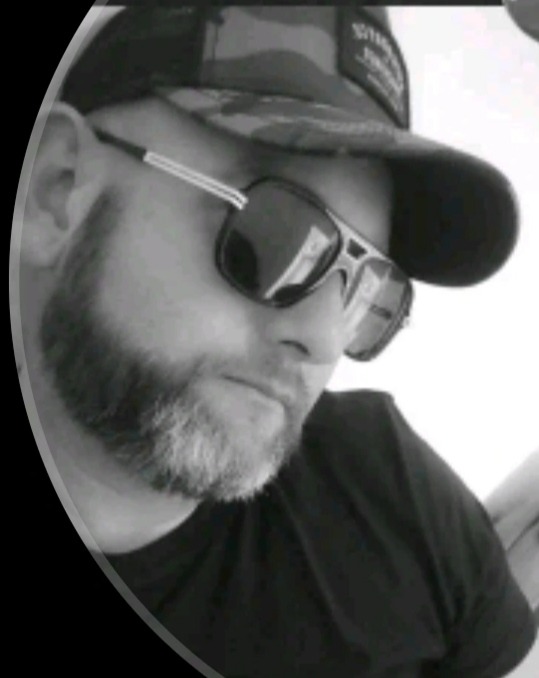Profil de Fidèle, 34 ans, Rencontre gay à Noflen BE (Berne)
