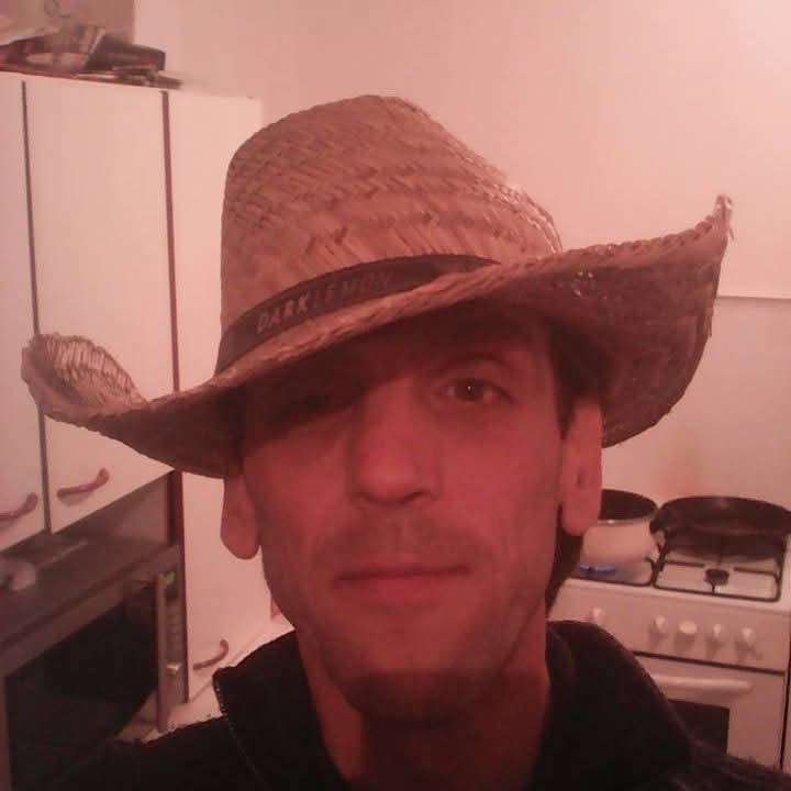 Profil de Rayane, 40 ans, Rencontre gay à Ringoldswil (Berne)