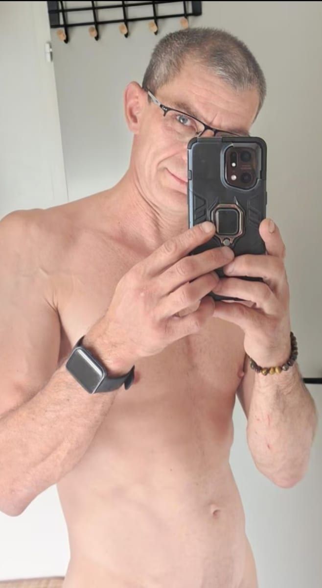 Aurélien - Rencontre gay à Milken Profil de Aurélien, 33 ans, Rencontre gay à Milken (Berne)